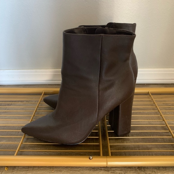 Steve Madden Chocolate Brown Heeled Boots - Picture 1 of 7